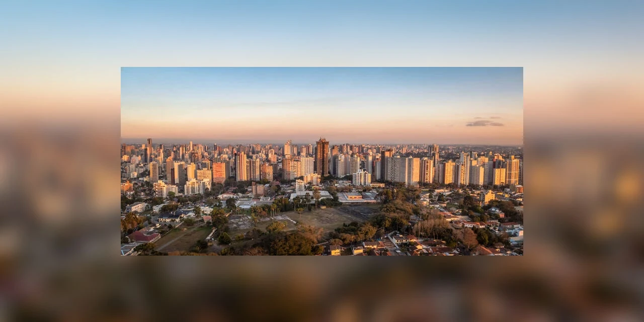 Após recorde de mortes por covid, Curitiba entra em lockdown