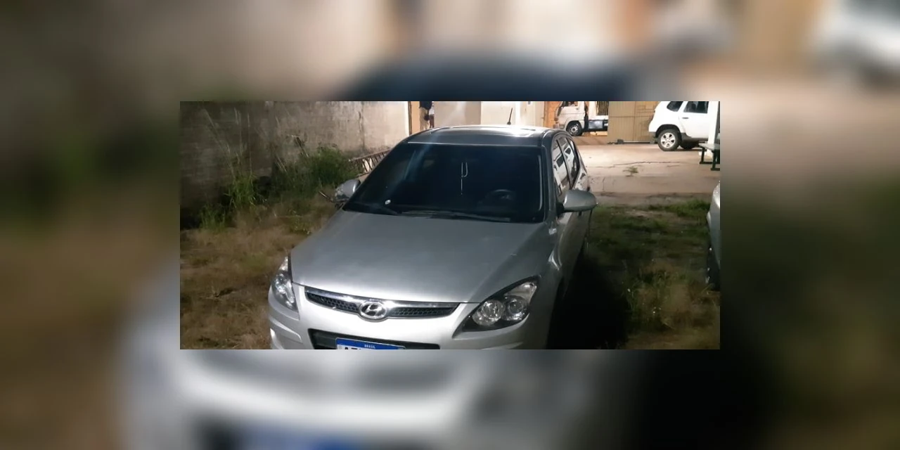 Em Tibagi, PRF recupera veículo com queixa de furto