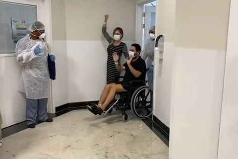 Emocionante! Edson, dupla de Hudson, deixa UTI em luta contra a Covid; Veja vídeo!