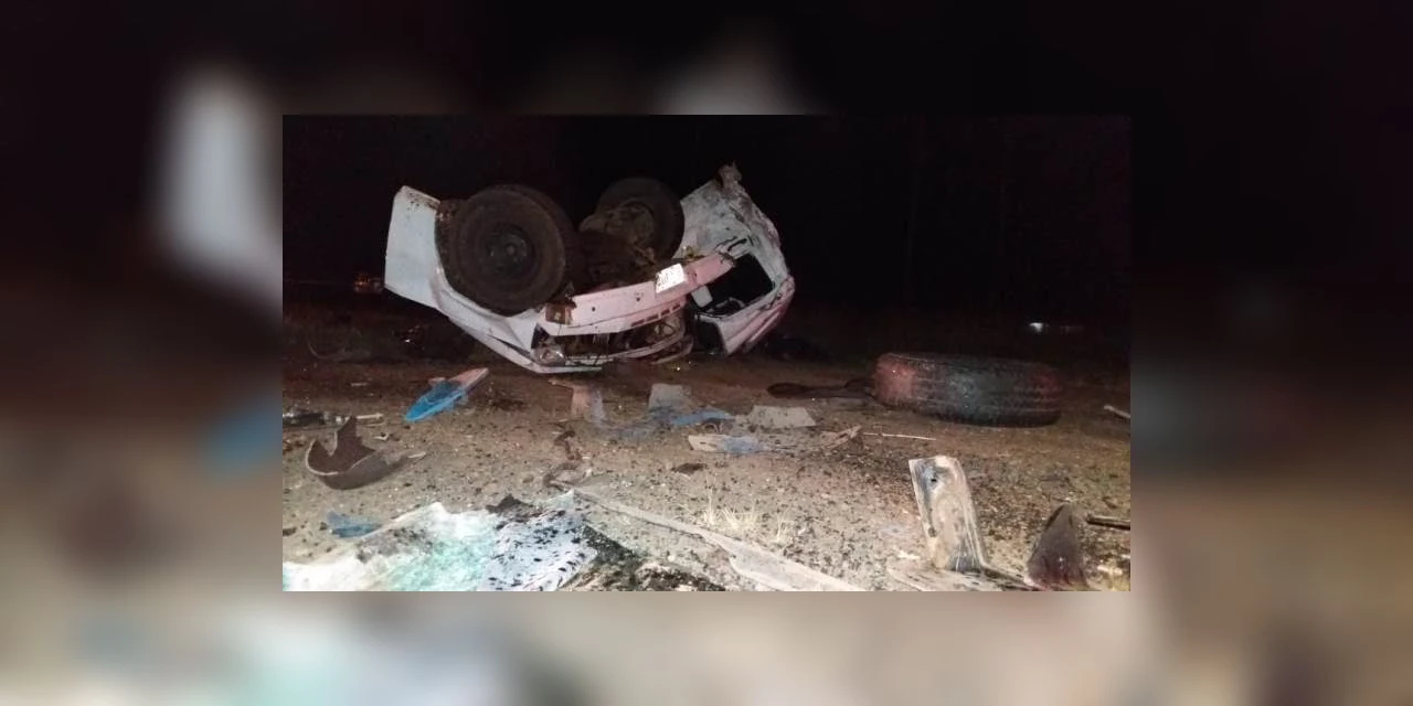 Camionete parte ao meio após batida com caminhão, e motorista morre, em Imbituva