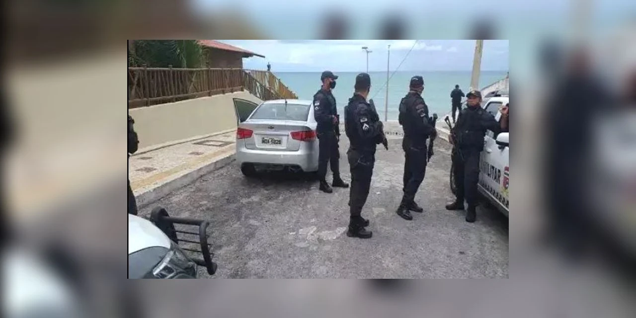 Bandidos armados invadem posto de saúde e roubam vacinas contra a covid-19, em Natal