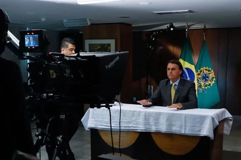 Bolsonaro diz que Brasil será autossuficiente na produção de vacinas
