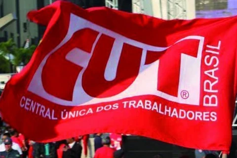 Chineses doam 1,7 milhão para CUT, Força Sindical e outros sindicatos brasileiros