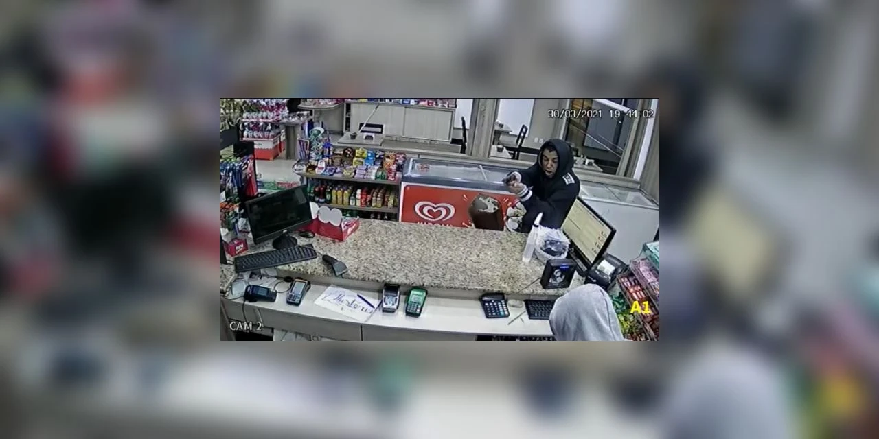 Criminosos atiram durante assalto em panificadora de Piraí do Sul; assista video!
