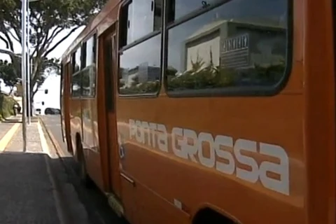 AGORA - Justiça determina que 50% da frota do transporte coletivo volte a circular amanhã (09)