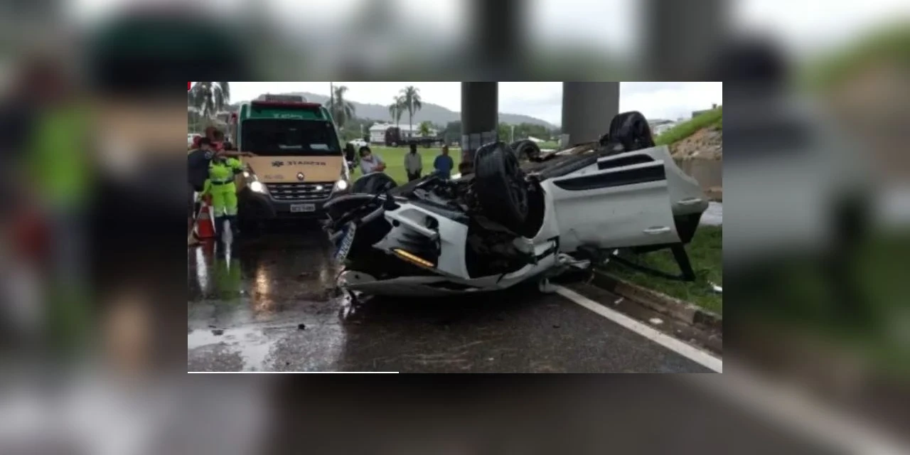 Empresario de PG morre ao despencar de viaduto com porsche em rodovia de SP