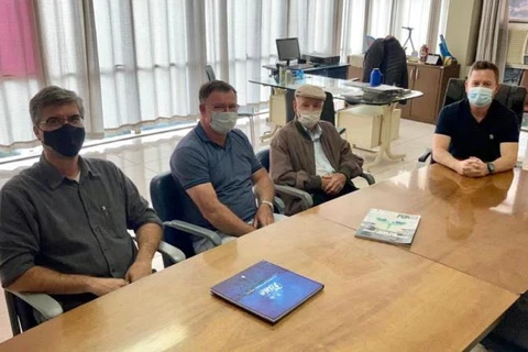 Feira Verde garante destinação de parte da produção de mel de PG