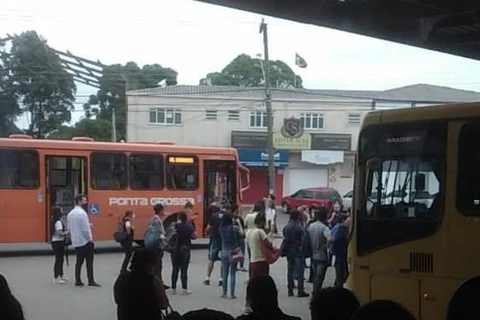 Trabalhadores da VCG fecham terminais em Ponta Grossa