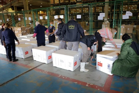 Regional de Saúde de PG recebe 15.030 doses de vacinas contra covid-19