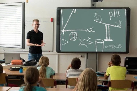 Pedagogo pode ter aposentadoria especial de professor se cargo for equiparado por lei