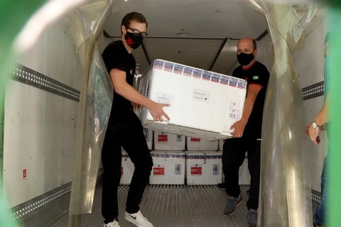 Paraná receberá mais 242 mil doses nesta quinta para vacinar gestantes e pessoas com comorbidades