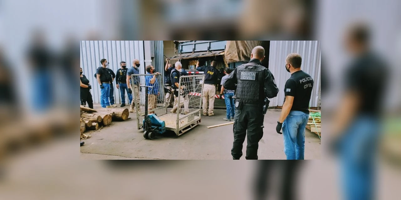 Policias incineram mais de 2 toneladas de drogas em Ponta Grossa