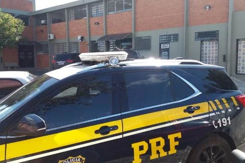 Homem dirigindo alcoolizado é preso na Souza Naves, em PG