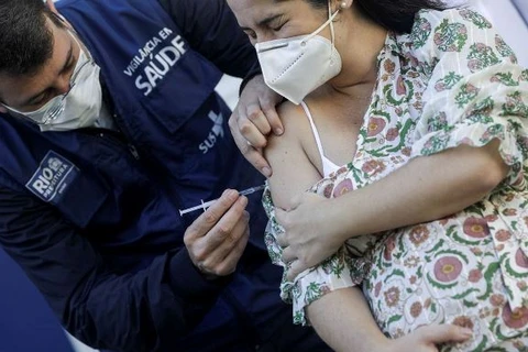 Saúde orienta a suspensão do uso de vacinas astrazeneca/fiocruz para gestantes