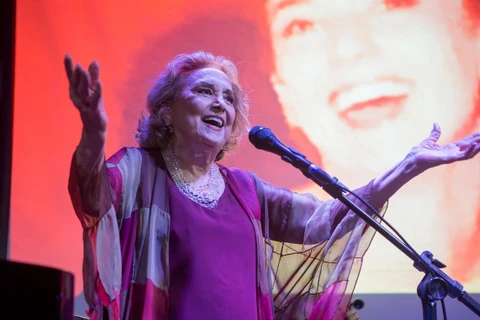 Atriz Eva Wilma, morre aos 87 anos após internação por câncer de ovário
