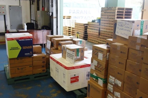 Saúde distribui mais 170,2 mil medicamentos do kit de intubação no Paraná