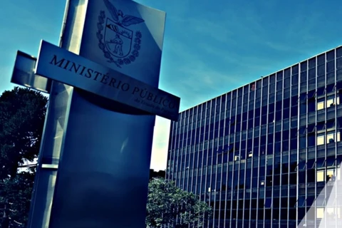 Juiz de Direito é condenado por manter durante 16 meses a própria esposa como “funcionária fantasma” no Paraná