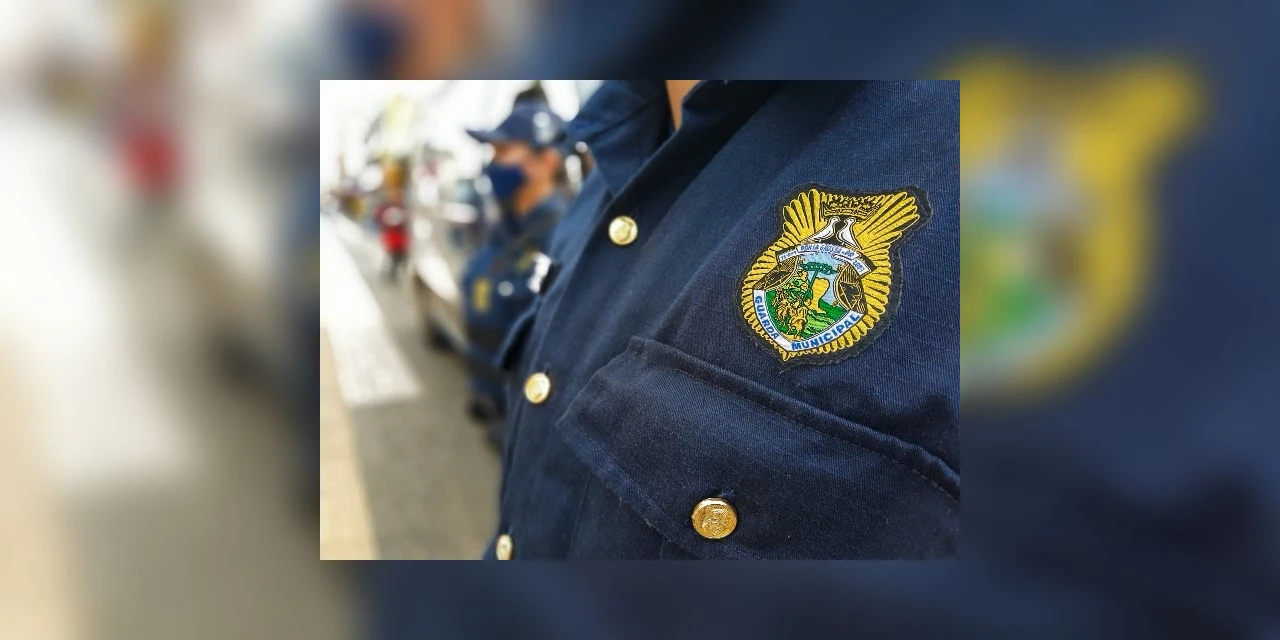 GCM prende suspeito de tráfico na Praça Barão de Guaraúna