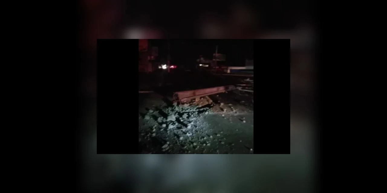 Motorista bate em poste e deixa bairro de Oficinas sem energia