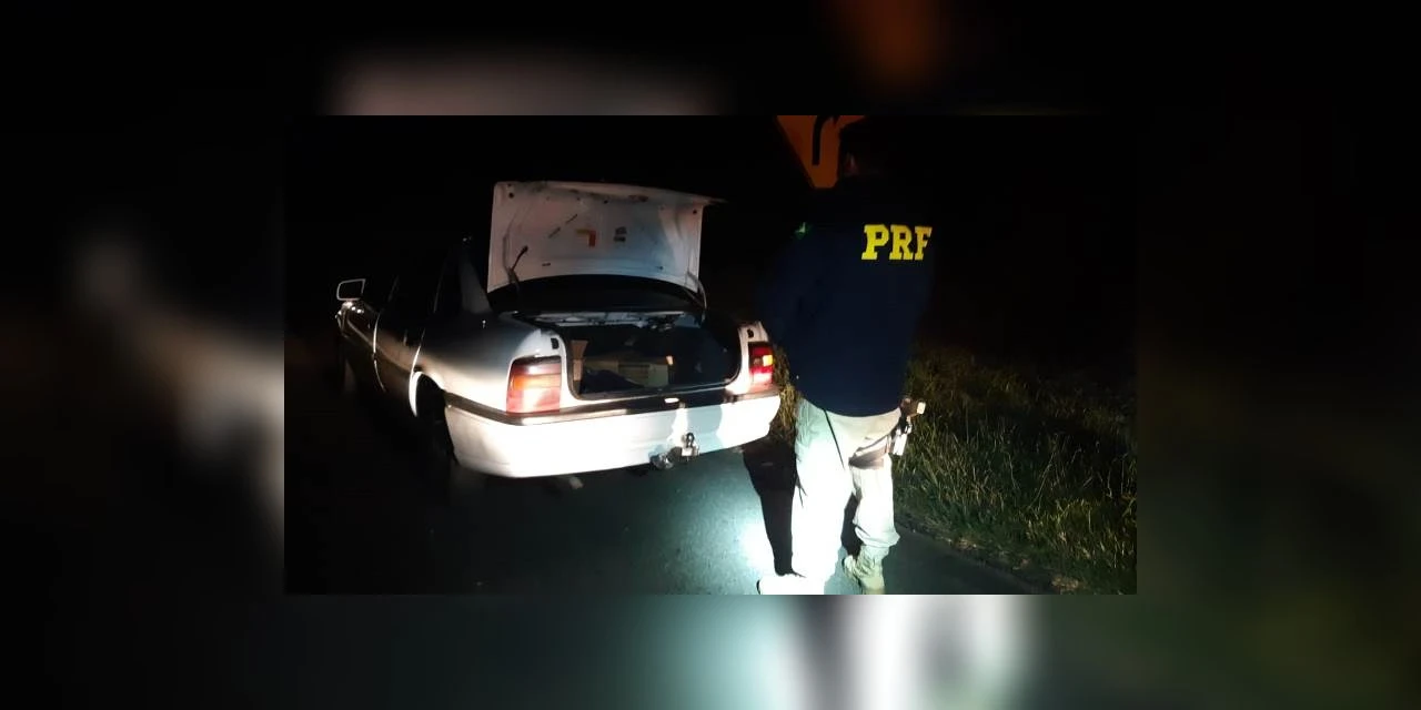 Traficante foge e abandona veículo carregado com mais de 66 quilos de maconha em Palmeira
