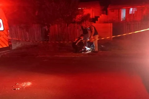 Jovem é morto a tiros em frente a sua residência, em PG