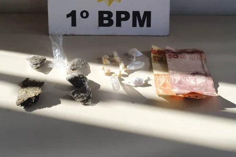 Adolescente é  apreendido com drogas em bairro de PG
