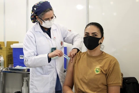 Quase 90% do efetivo da Polícia Militar já recebeu a primeira dose da vacina contra o coronavírus