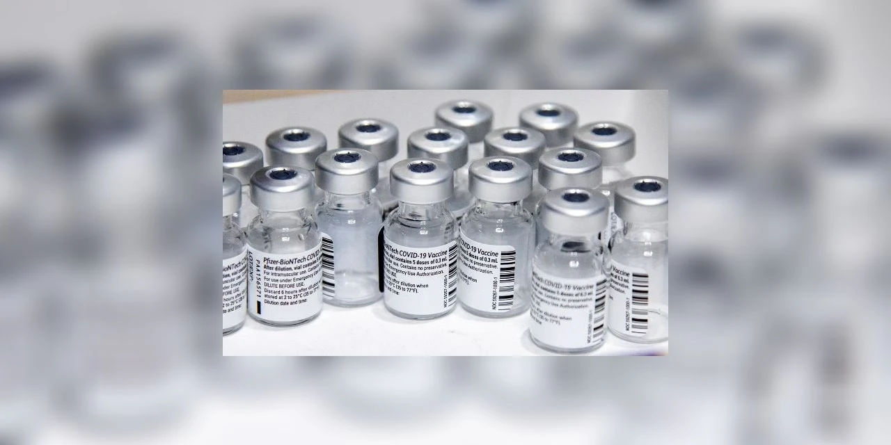 Covid-19: novo lote de vacinas da Pfizer chega ao Brasil