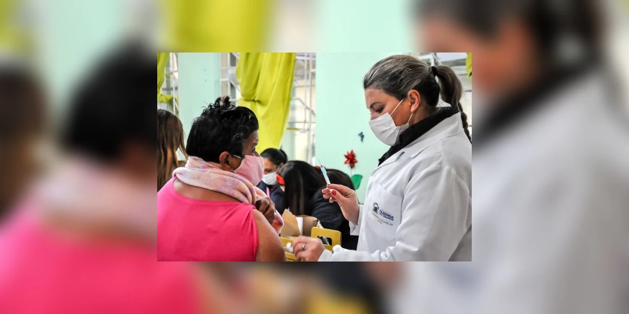 Paraná já aplicou mais de 5,5 milhões de vacinas contra a Covid-19
