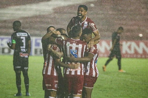 Operário leva goleada do Náutico e tropeça de novo na Série B