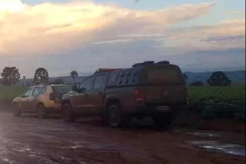 Motorista tem caminhão roubado e é mantido em cárcere por mais de 10 horas