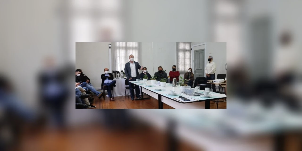 Deputado Emerson Bacil participa de reunião com prefeitos da Amsulpar