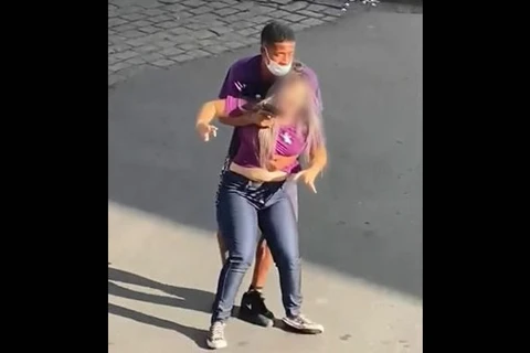 Assaltante é morto após fazer mulher refém em tentativa de assalto em Angra