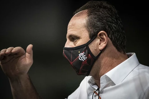 Flamengo anuncia demissão de Rogério Ceni