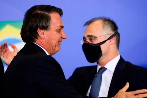 Bolsonaro indica André Mendonça ao Supremo Tribunal Federal