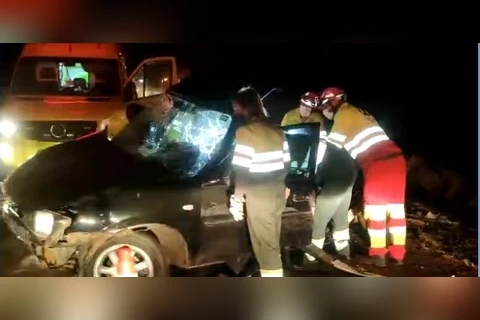 Colisão na BR-277 termina com uma morte e outras três pessoas com ferimentos