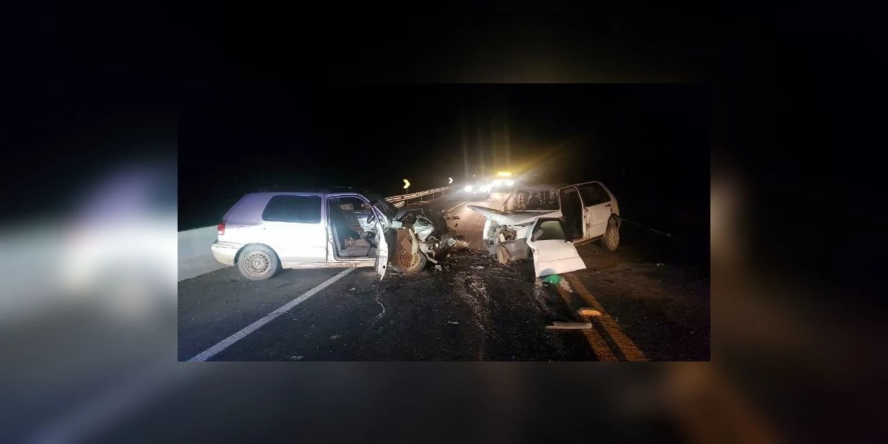 Motorista embriagado causa acidente com dois óbitos na BR-277, em Teixeira Soares