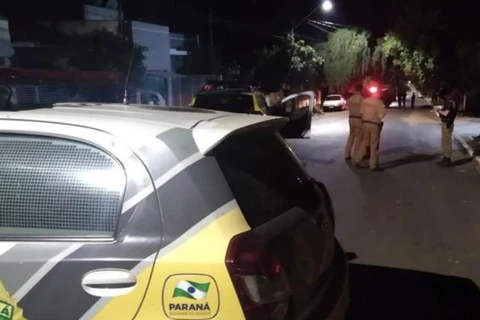 Dois homens são baleados na Vila Rio Branco, em Castro