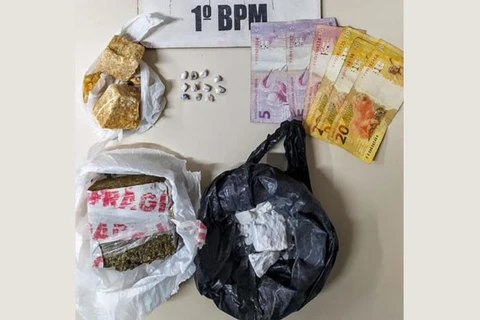 Homem é preso com cocaína, crack e porções de maconha em PG