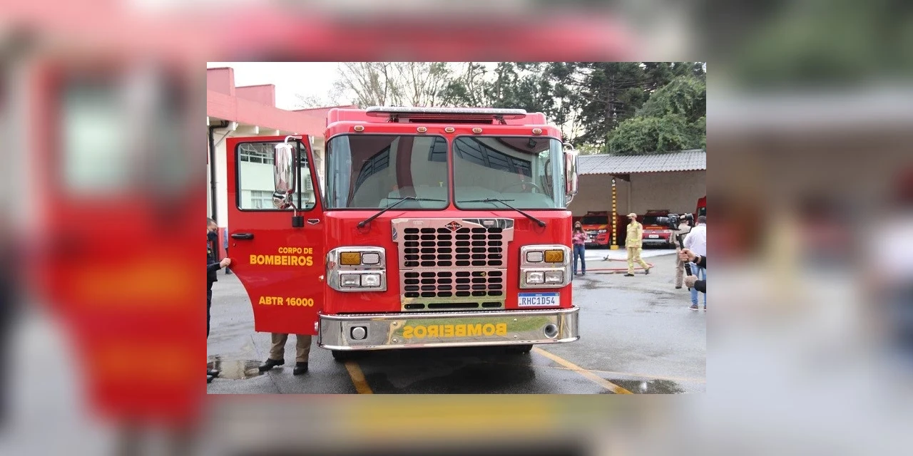Corpo de Bombeiros do Paraná recebe o primeiro Auto-Bomba Tanque Resgate de modelo americano