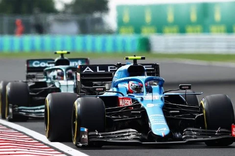 Ocon conquista a primeira vitória no Grande Prêmio da Hungria cheio de ação