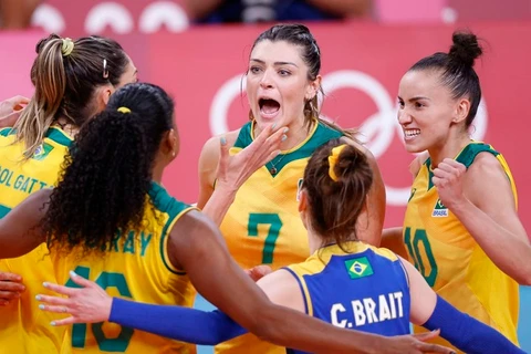 Meninas do vôlei batem Comitê Olímpico Russo e vão às semifinais