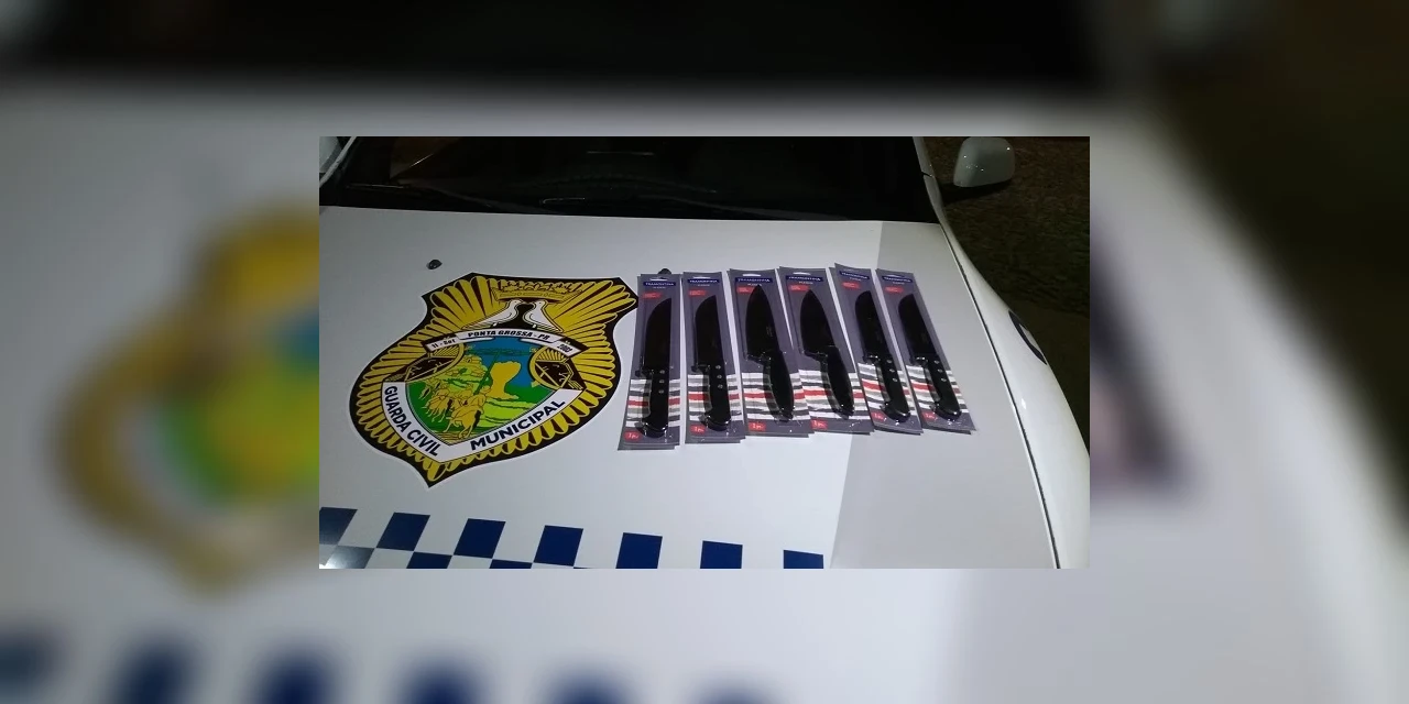 Com facas escondidas na calça, homem acaba preso por furto em supermercado de PG