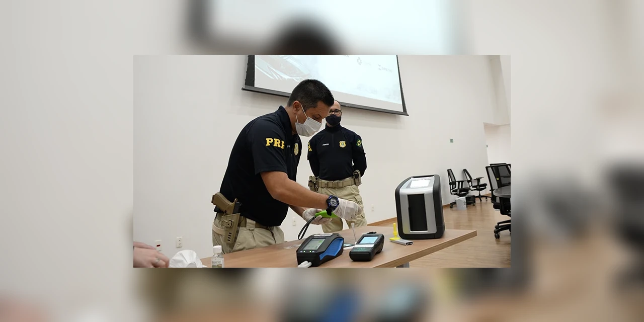 Começam os testes de drogômetros nas rodovias federais do país