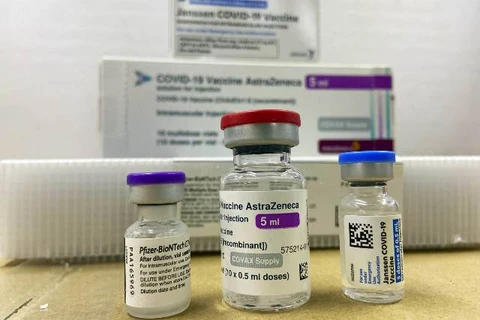 Paraná recebe mais 279,2 mil vacinas contra a Covid-19; distribuição começa neste sábado