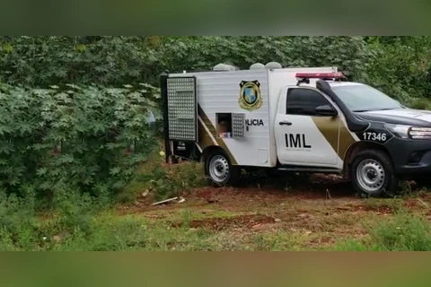 AGORA! Corpo de homem é achado com marcas de faca em córrego de PG