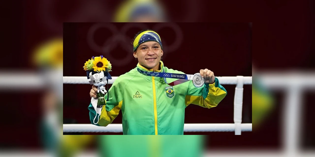 Bia Ferreira conquista prata no boxe