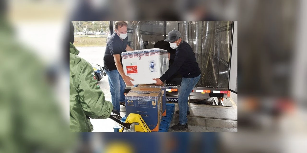 Paraná receberá mais 209.170 vacinas contra a Covid-19 nesta segunda