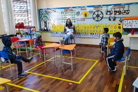 Prefeitura chama 27 professoras e serventes para vagas na Educação