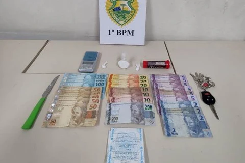 Homem envolvido com tráfico de drogas é preso pela PM com cocaína em PG